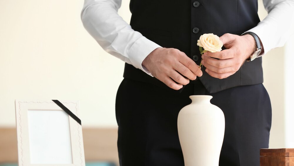When I Bury Or Entomb Cremated Remains, Can I Keep A Separate Small Amount?